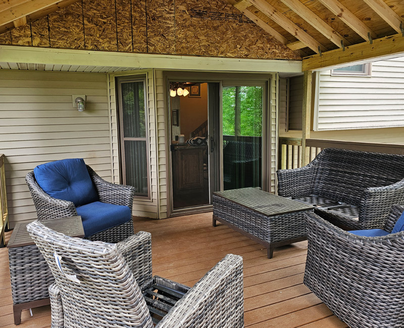 Outdoor-Living-Elevated-A-Deck-Renovation-Designed-for-Relaxation-2-1