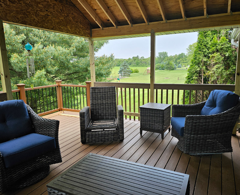 Outdoor-Living-Elevated-A-Deck-Renovation-Designed-for-Relaxation-3-1