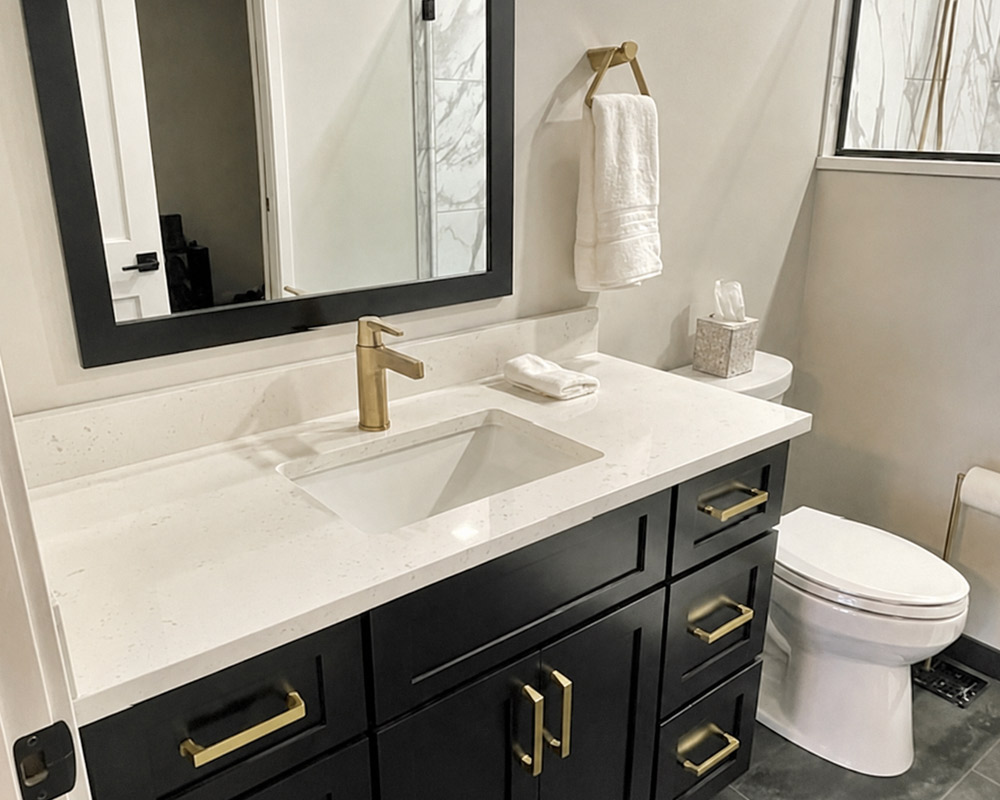 best quality bathroom countertop and cabinet installer Rockford IL
